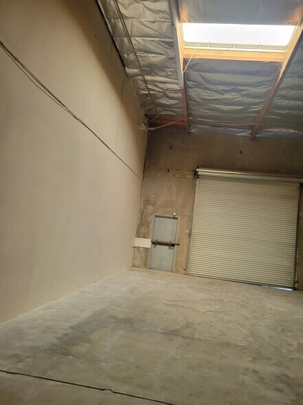 More Photos Of 29885 2nd St, Lake Elsinore Unknown For Lease