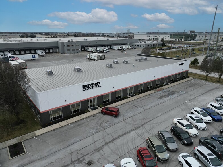 Primary Photo Of 9925 E 126th St, Fishers Light Manufacturing For Lease