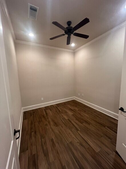 More Photos Of 5509 Louetta Rd, Spring Office For Sale