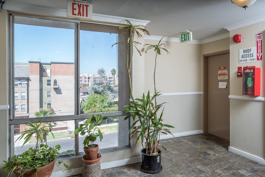 More Photos Of 320 S Occidental Blvd, Los Angeles Apartments For Sale