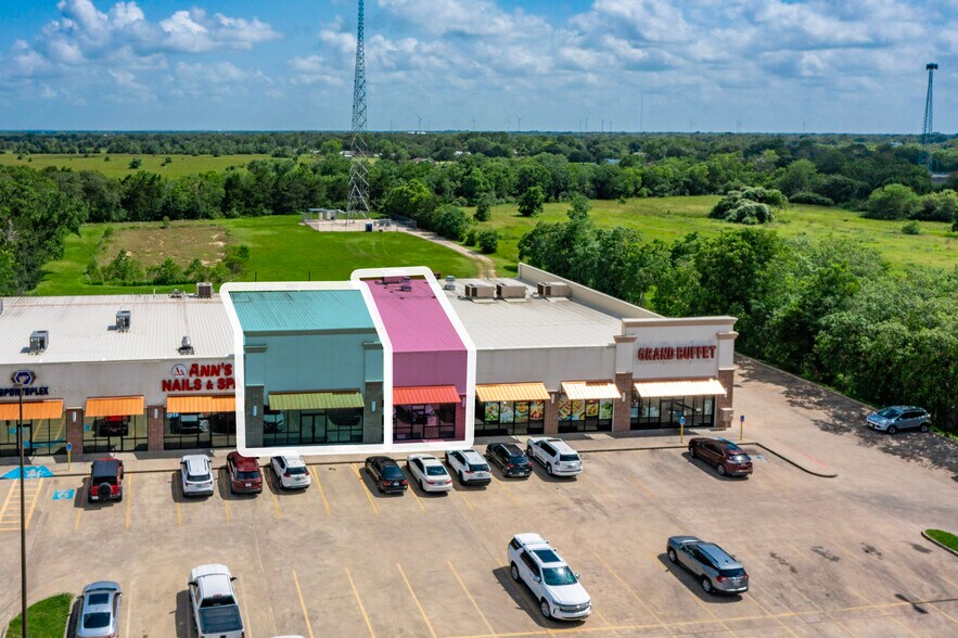 More Photos Of 4020 7th St, Bay City Storefront Retail Office For Lease