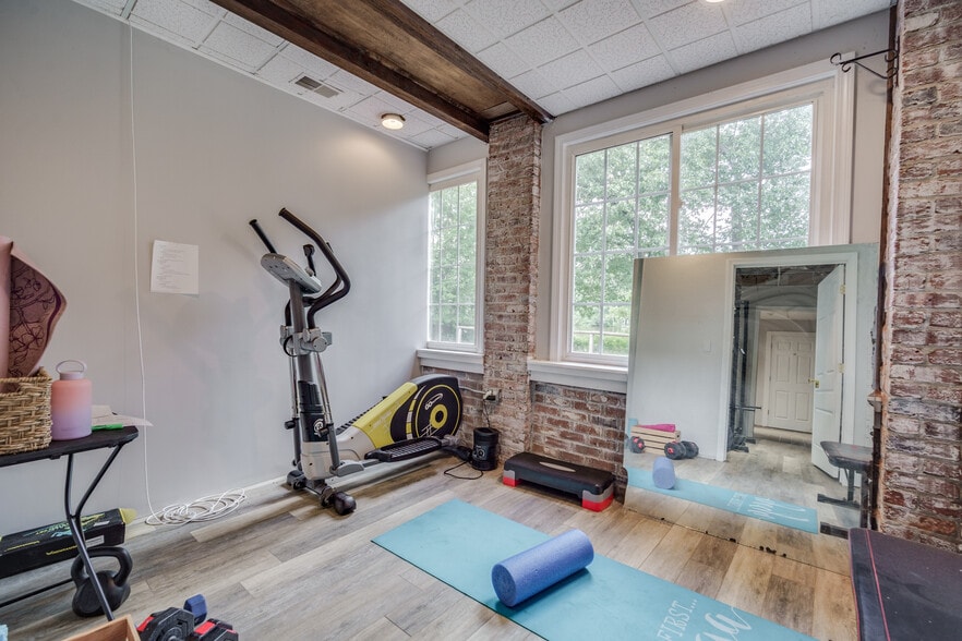 More Photos Of 2589 Boston Rd, Wilbraham Restaurant For Sale