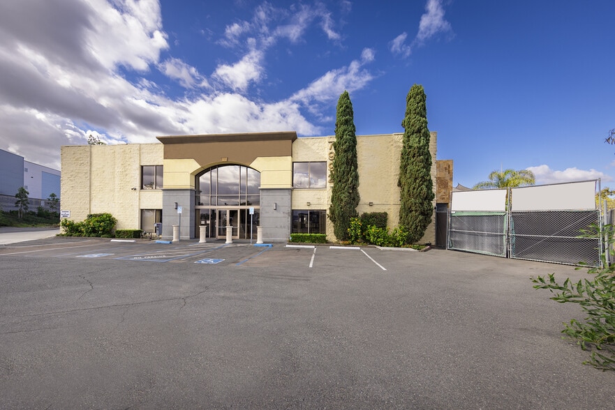More Photos Of 7992 Miramar Rd, San Diego Manufacturing For Sale