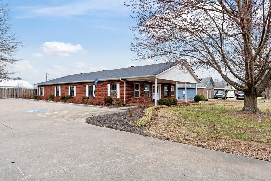 More Photos Of 71 Colt Square Dr, Fayetteville Loft Creative Space For Sale
