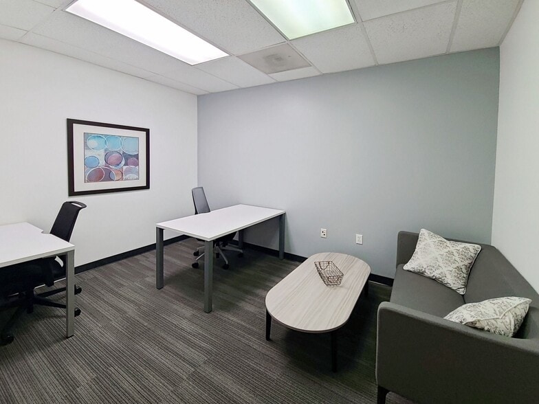 More Photos Of 2131 Palomar Airport Rd, Carlsbad Coworking Space