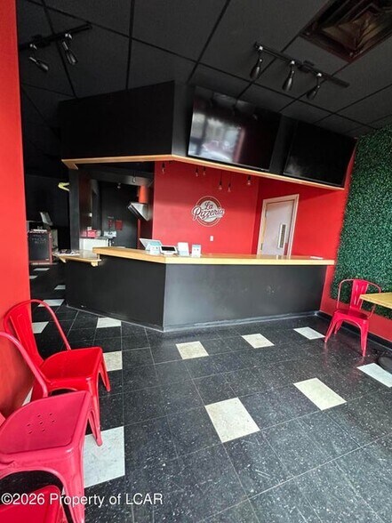 More Photos Of 155 W Union St, Kingston Flex For Lease