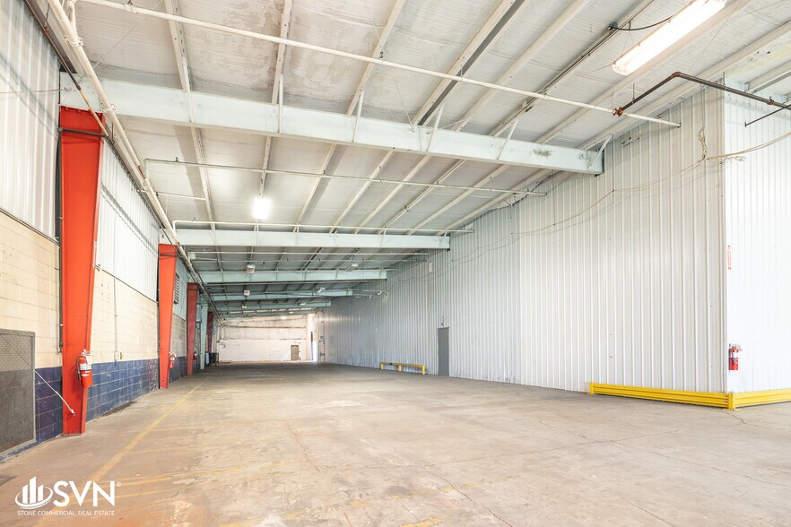More Photos Of 1285 Enterprise Dr, Winchester Warehouse For Lease