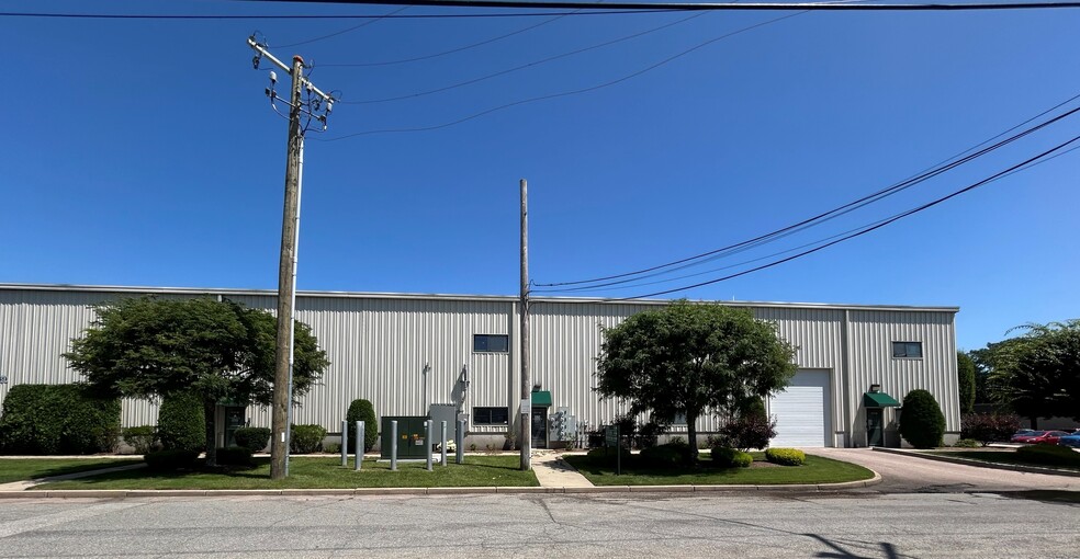 Primary Photo Of 69 Illinois Ave, Warwick Warehouse For Lease