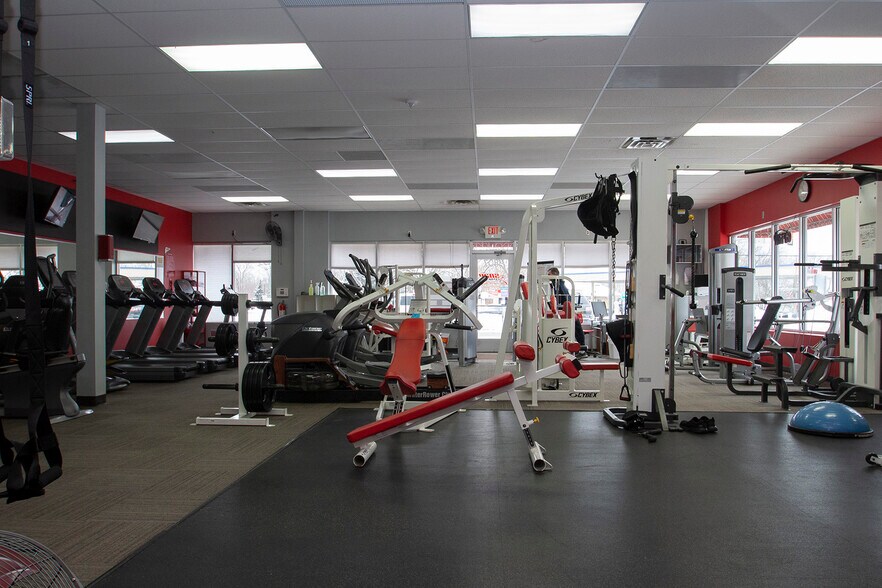 More Photos Of 1801-1807 Geneva Ave, Oakdale Unknown For Lease