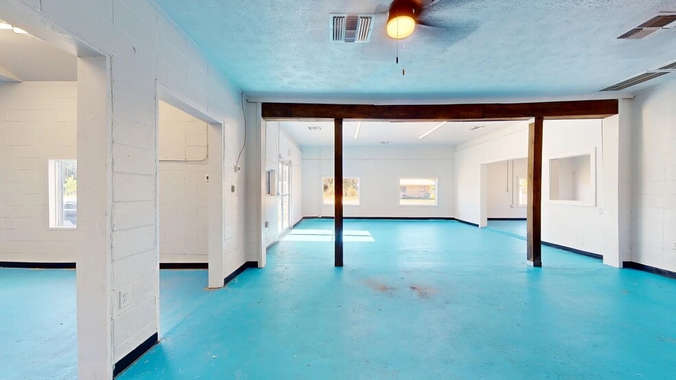More Photos Of 3851 Harrington st, Oak Park Light Distribution For Sale