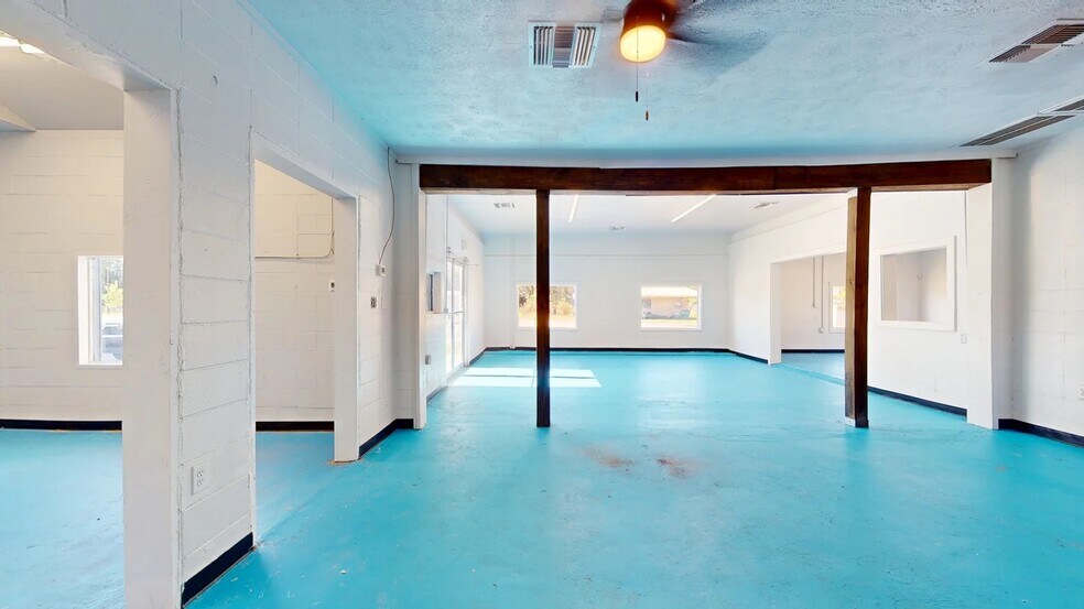 More Photos Of 3851 Harrington st, Oak Park Light Distribution For Sale
