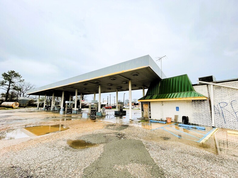 More Photos Of 1111 N Market St, Shreveport Convenience Store For Sale