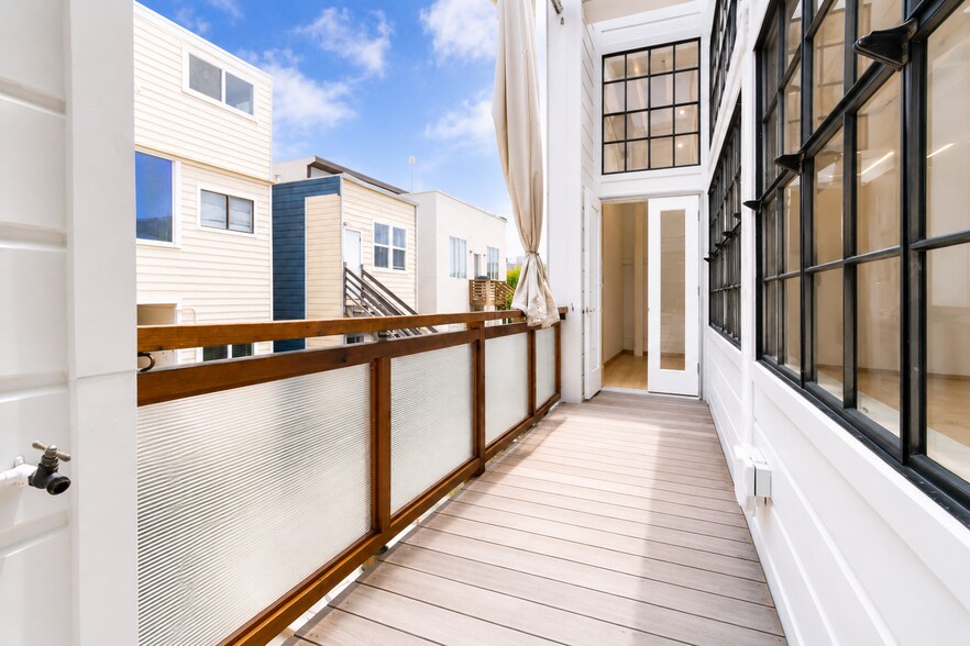 More Photos Of 865 Florida St, San Francisco Office For Lease