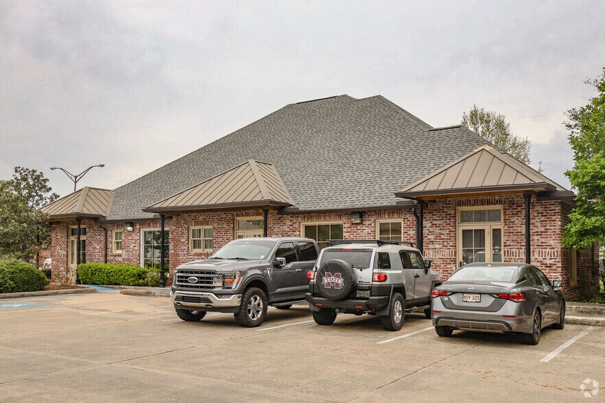 Primary Photo Of 4451 Bluebonnet Blvd, Baton Rouge Office For Lease