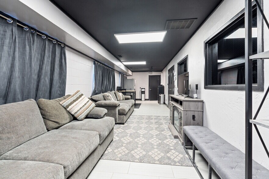 More Photos Of 217 S Ben Maddox Way, Visalia Service For Sale