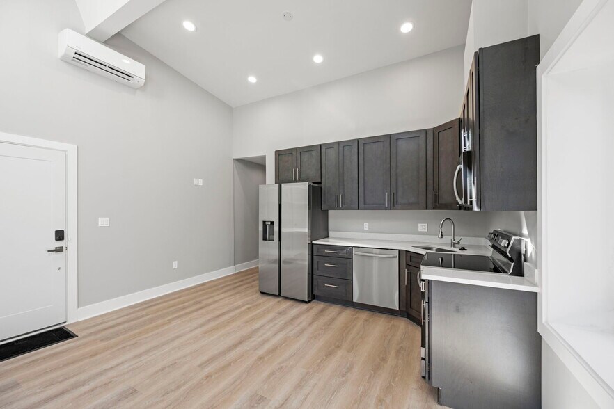 More Photos Of 4535 Avondale St, Bethesda Apartments For Sale