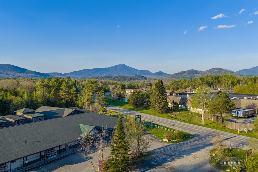 More Photos Of 1915 Saranac Ave, Lake Placid General Retail For Sale