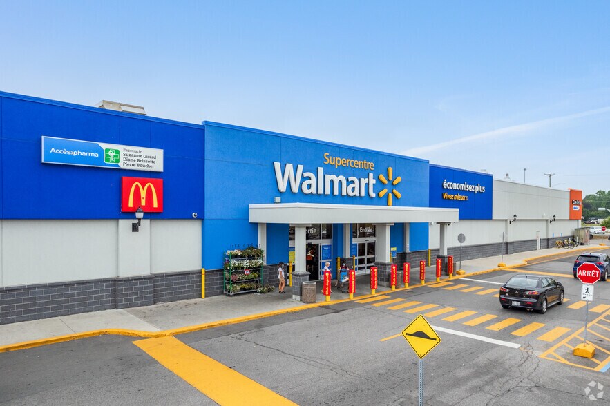 More Photos Of 100 Boul Brien, Repentigny General Retail For Sale