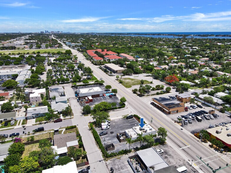 More Photos Of 2211 N Dixie Hwy, Lake Worth Freestanding For Lease