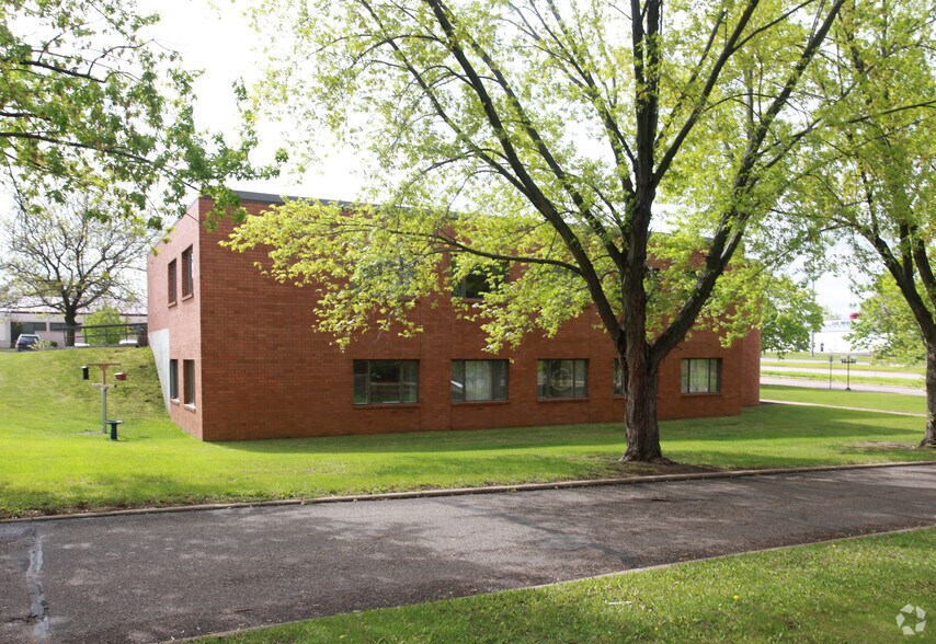 More Photos Of 1280 W Clairemont Ave, Eau Claire Medical For Lease