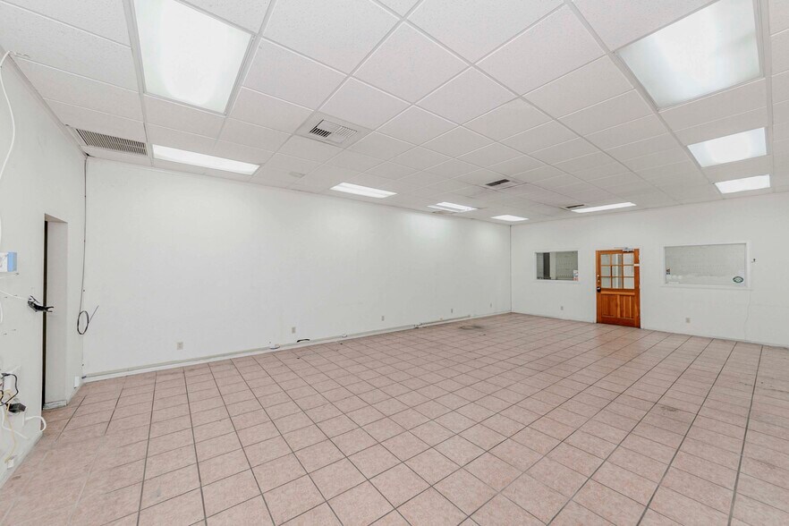 More Photos Of 3601 Florence Ave, Bell General Retail For Lease