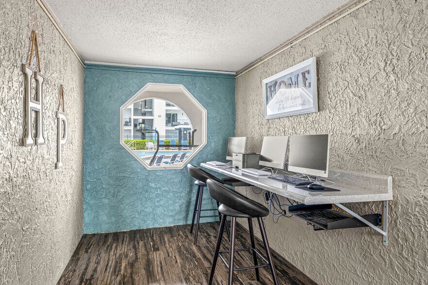 More Photos Of 7315 W Hanna Ave, Tampa Apartments For Sale