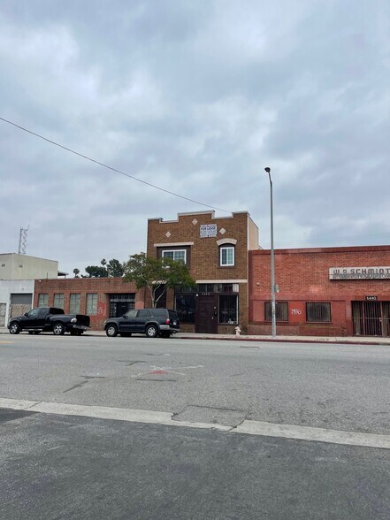 More Photos Of 5442 Alhambra Ave, Los Angeles Warehouse For Sale
