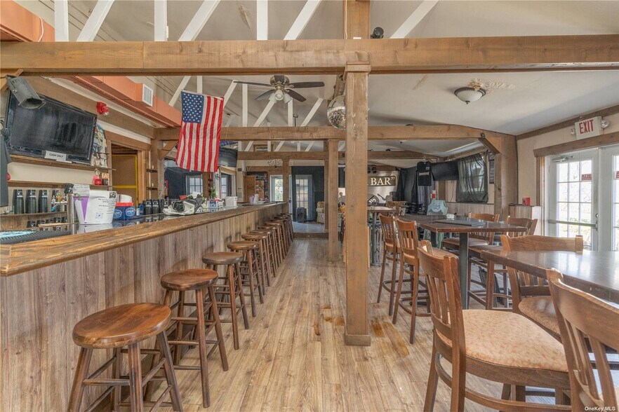 More Photos Of 3225 Sound Ave, Riverhead Storefront Retail Office For Sale