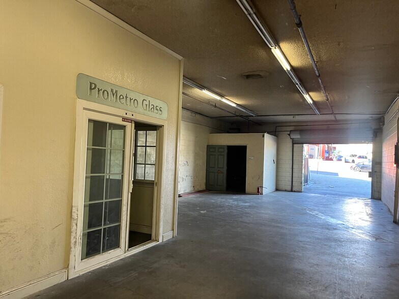 More Photos Of 4821 University Ave, San Diego Auto Repair For Lease
