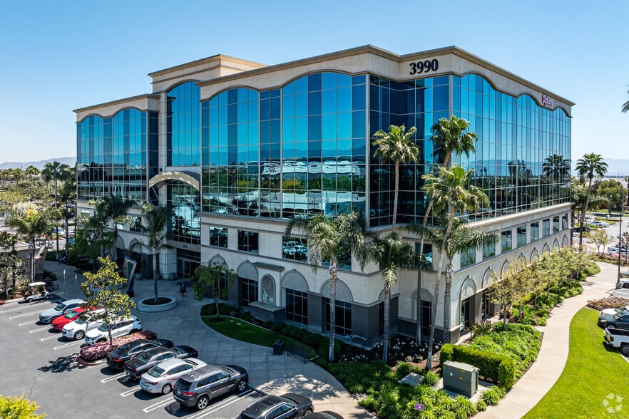 More Photos Of 3990 Concours, Ontario Office For Lease