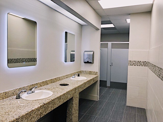 More Photos Of 1550 Norwood Dr, Hurst Office For Lease