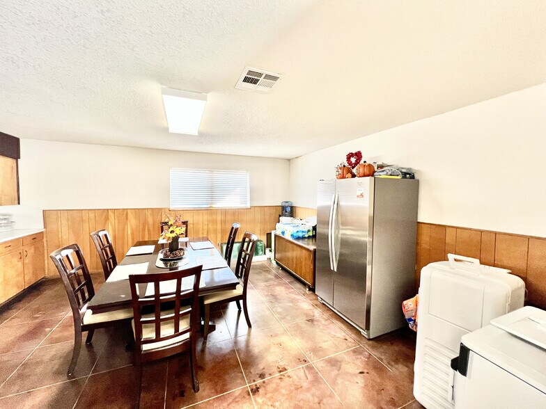 More Photos Of 206 S Columbia Dr, West Columbia Office Residential For Sale