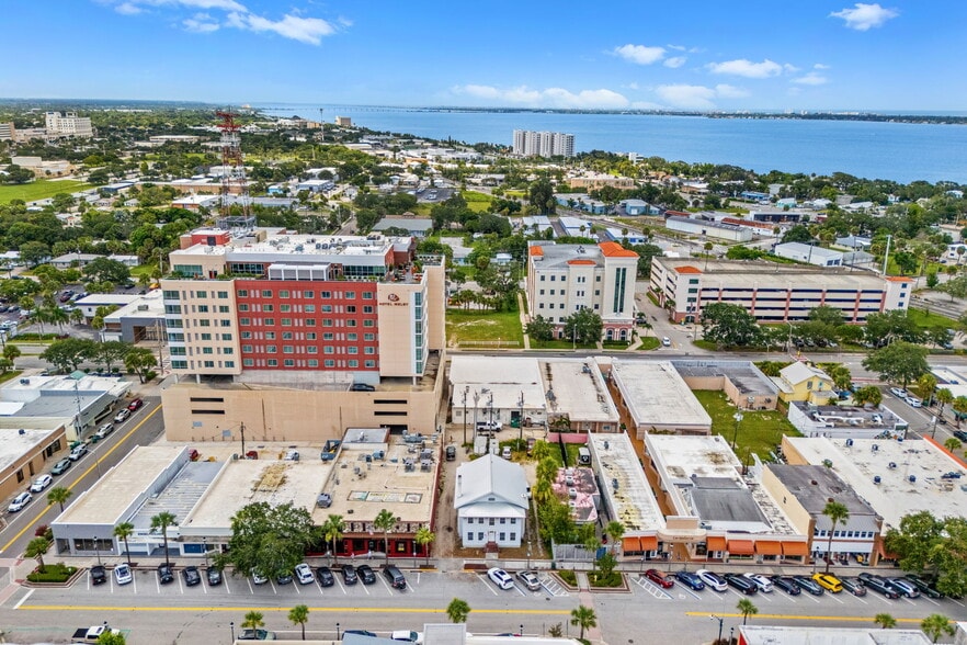 More Photos Of 814 E New Haven Ave, Melbourne Office For Sale