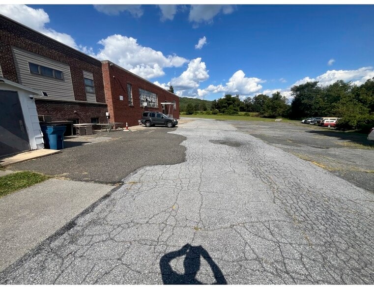 More Photos Of 5093 Vera Cruz Rd, Emmaus Lodge Meeting Hall For Sale