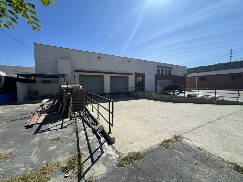 More Photos Of 4906 Alcoa Ave, Vernon Warehouse For Sale