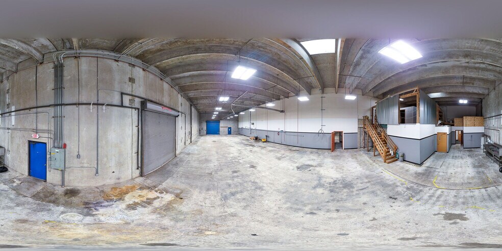 More Photos Of 1555-1557 SE Crystal Lake Dr, Corvallis Warehouse For Lease