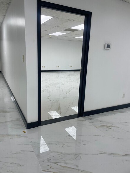 More Photos Of 45 Connair Rd, Orange Light Manufacturing For Lease