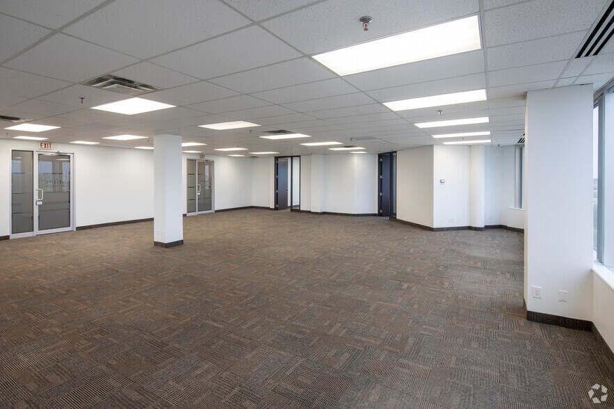 More Photos Of 90 Allstate Pky, Markham Unknown For Lease