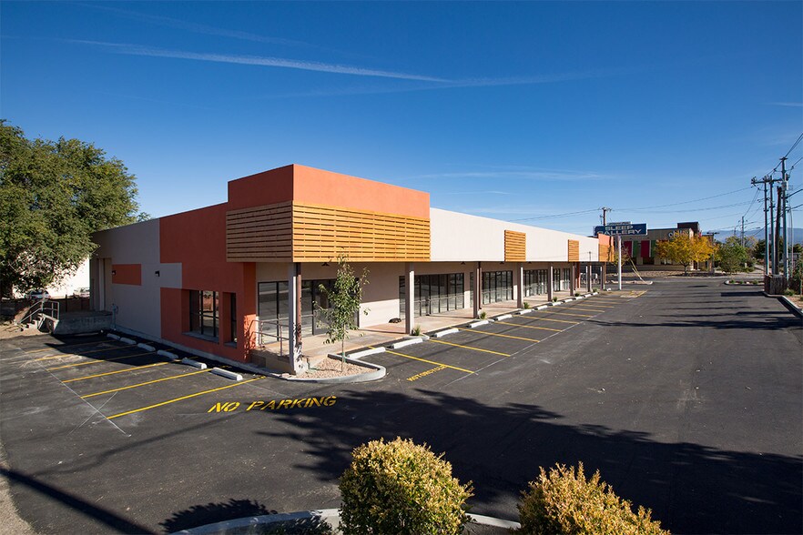 More Photos Of 3811 Cerrillos Rd, Santa Fe Storefront For Sale