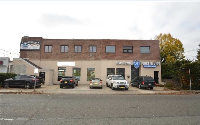 Primary Photo Of 11 Prospect Ave, Hewlett Warehouse For Lease