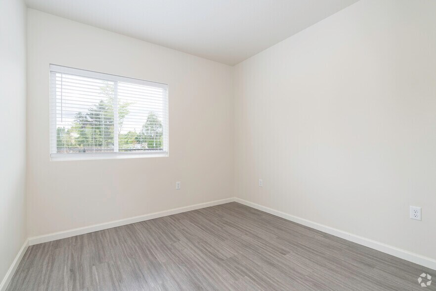 More Photos Of 4853 Verda Ln NE, Keizer Apartments For Sale