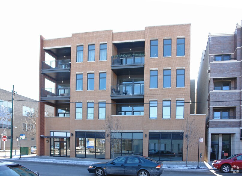 More Photos Of 1101 W Belmont Ave, Chicago Storefront Retail Residential For Lease