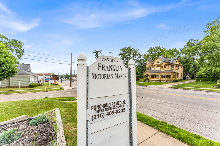 More Photos Of 755 Broadway Ave, Bedford Apartments For Sale