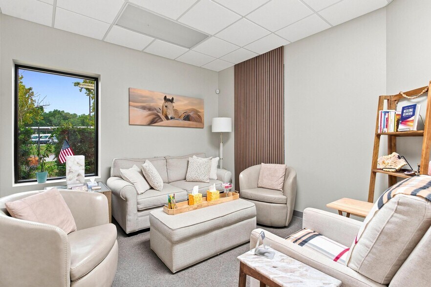 More Photos Of 375 Fennell Blvd, Lady Lake Medical For Sale