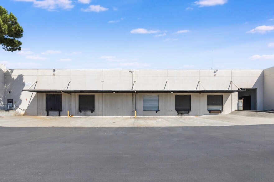 More Photos Of 6955-6979 Sierra Ct, Dublin Light Distribution For Sale