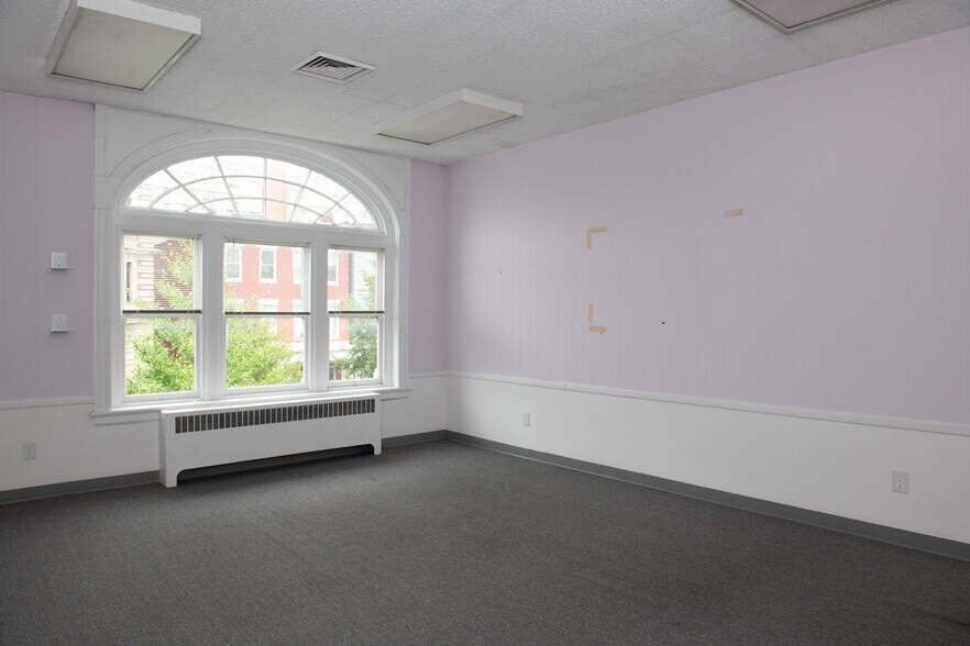 More Photos Of 1109-1111 W Franklin St, Richmond Storefront Retail Residential For Sale