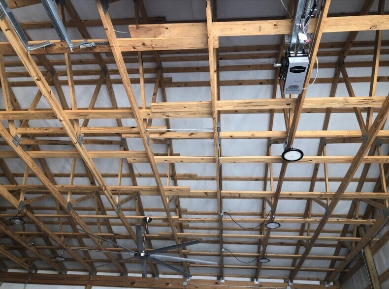 More Photos Of 1106 Port Neches Ave, Port Neches Warehouse For Sale