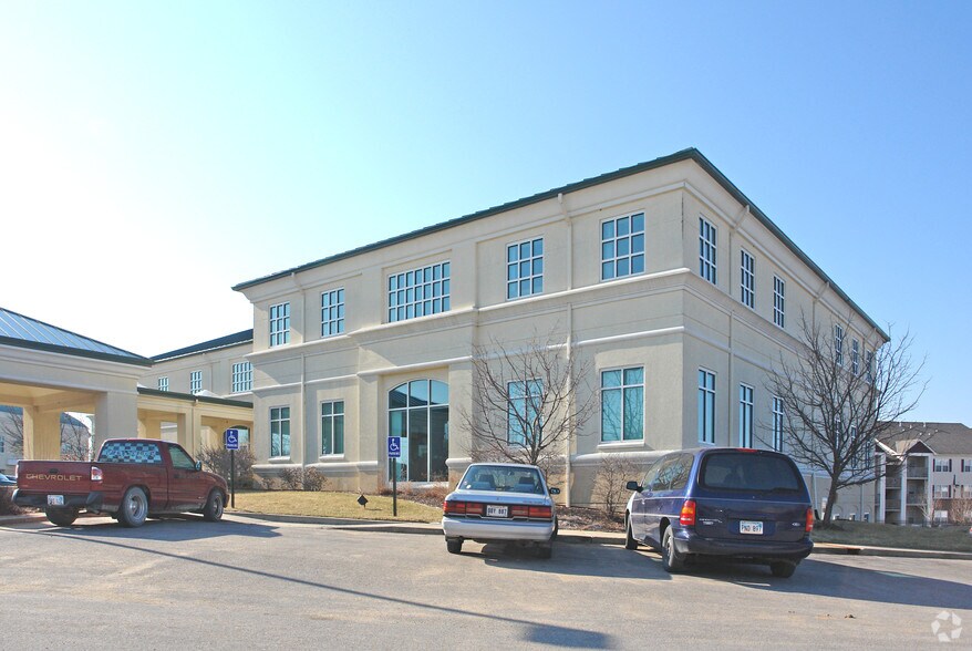 More Photos Of 3510 Clinton Pl, Lawrence Medical For Lease