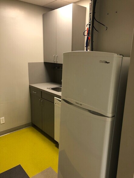 More Photos Of 8401 Shoal Creek Blvd, Austin Office For Sale