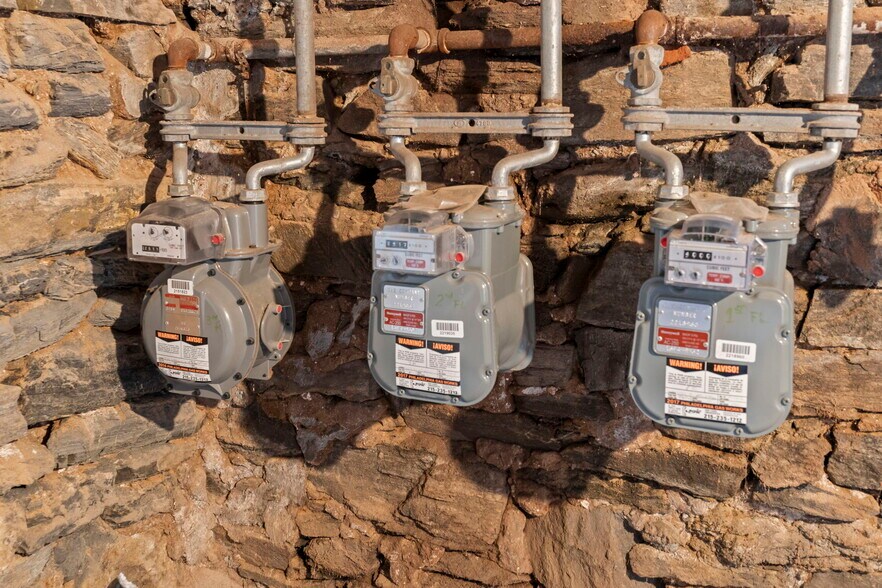 More Photos Of 2626 E Allegheny Ave, Philadelphia Office Residential For Sale